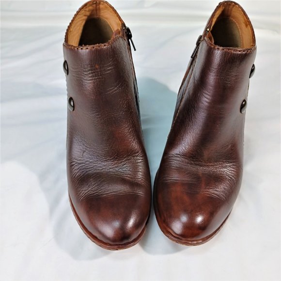 Born Crown Tapered Heel Brown Leather Ankle Boots Size 8.5 - Picture 4 of 9